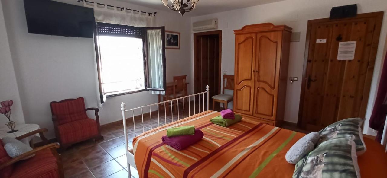 Casa Rural Al-Mofrag Y Apartamentos El Mirador De Monfraguee Villarreal de San Carlos Dış mekan fotoğraf