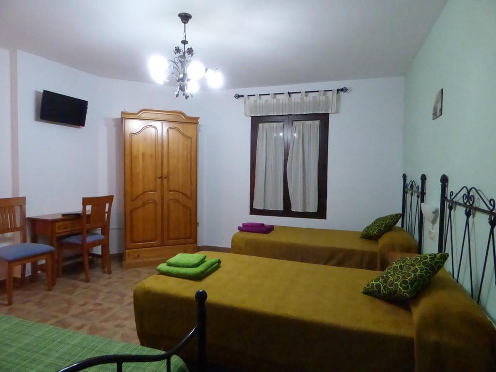 Casa Rural Al-Mofrag Y Apartamentos El Mirador De Monfrague Villarreal de San Carlos Dış mekan fotoğraf