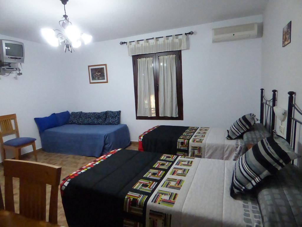 Casa Rural Al-Mofrag Y Apartamentos El Mirador De Monfraguee Villarreal de San Carlos Dış mekan fotoğraf