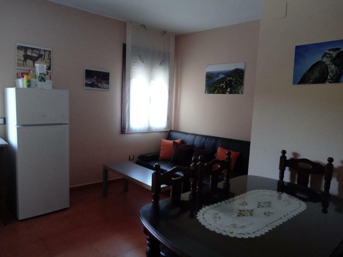 Casa Rural Al-Mofrag Y Apartamentos El Mirador De Monfraguee Villarreal de San Carlos Dış mekan fotoğraf